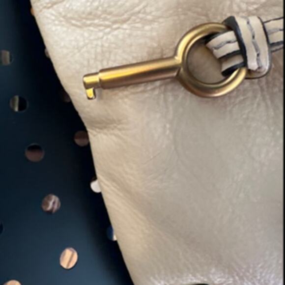 Authentic Vintage Chloe Cream Crossbody  Bag - Picture 8 of 8